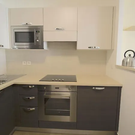Blue Square Apartment *